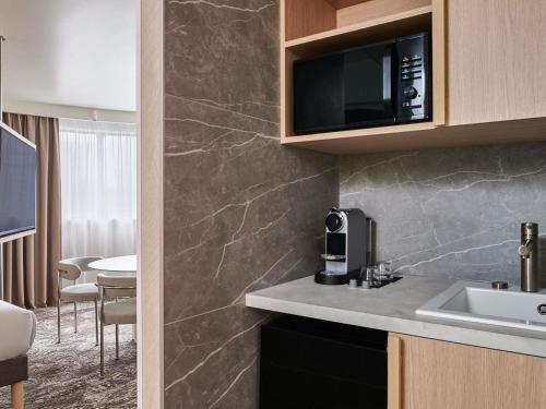 Novotel Paris 13 Porte d'Italie - Tap to explore photos