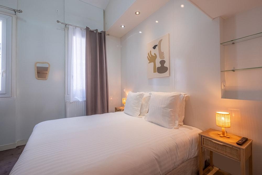 Makom Pereire Room Type - Deluxe Duplex Room