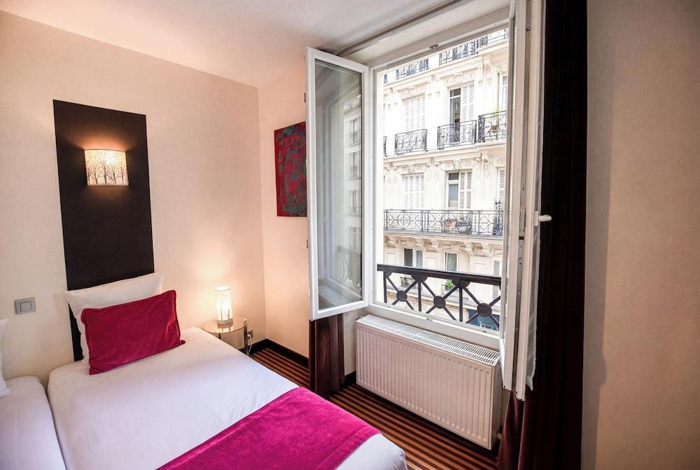 Hotel Pax Opera Room Type - Superior Room