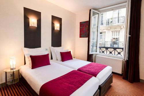 Hotel Pax Opera Room Type - Superior Double or Twin Room