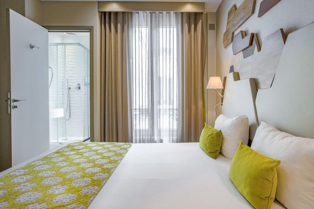 Hotel Prince Albert Wagram - Tap to explore photos
