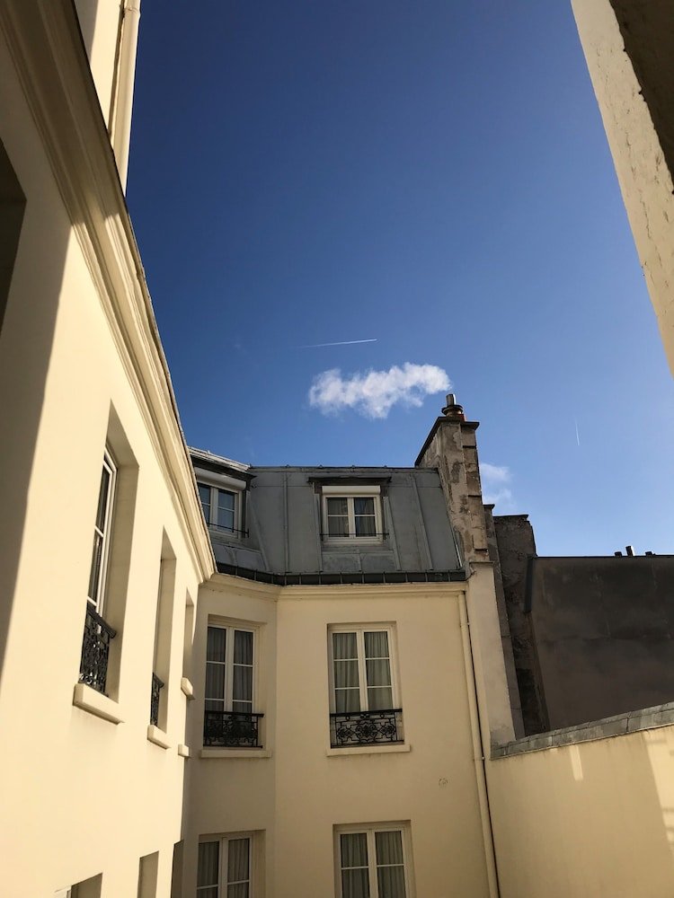 Hotel Pas De Calais - Tap to explore photos