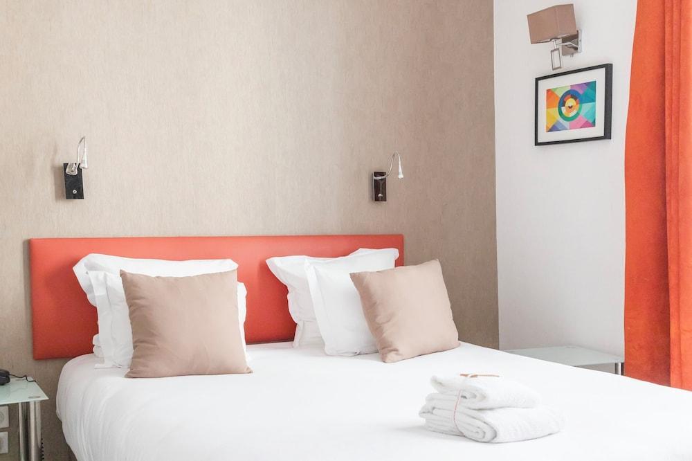 Porte de Versailles Hotel Room Type - Double Room
