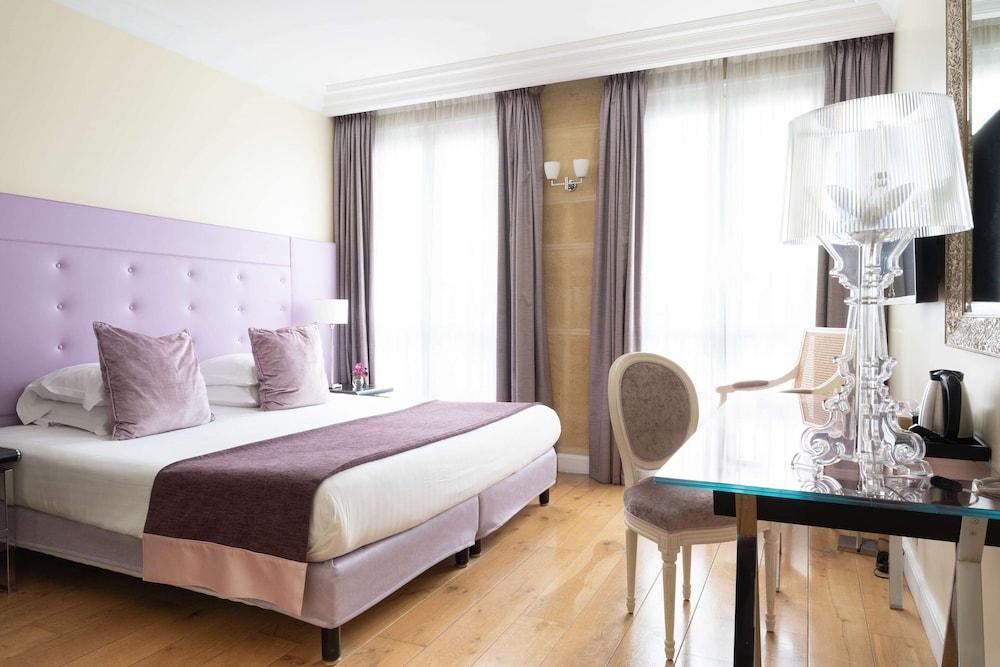 Hôtel Le 123 Elysées - Astotel Room Type - Superior Double Room - Complimentary soft minibar,courtesy tray, Chromecast and digital press