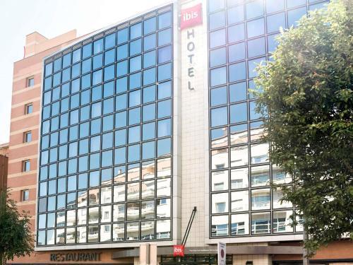 ibis Paris Issy Les Moulineaux Val de Seine - Tap to explore photos