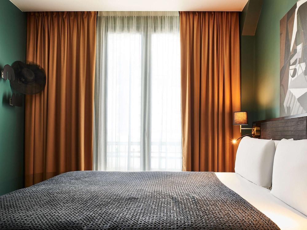Mercure Paris Tour Eiffel Pont Mirabeau - Tap to explore photos