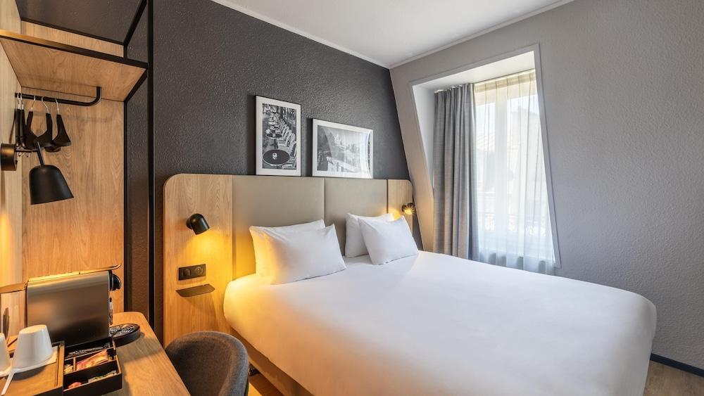 Campanile Paris Ouest - Pte de Champerret Levallois Room Type - Superior Room, 1 King Bed