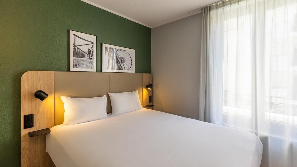 Campanile Paris Ouest - Pte de Champerret Levallois Room Type - Standard Room, 1 Queen Bed