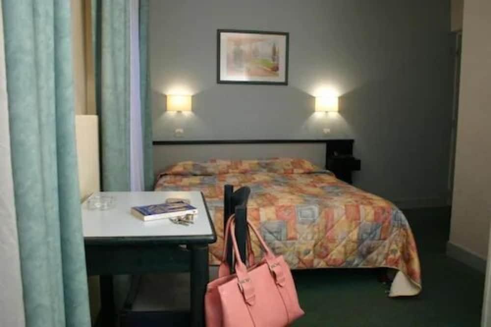 Hotel Printania Porte de Versailles