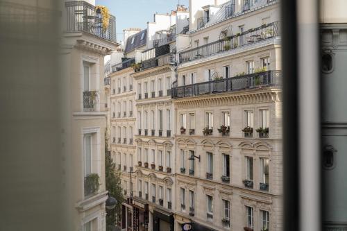 Hotel Pulitzer Paris - Tap to explore photos