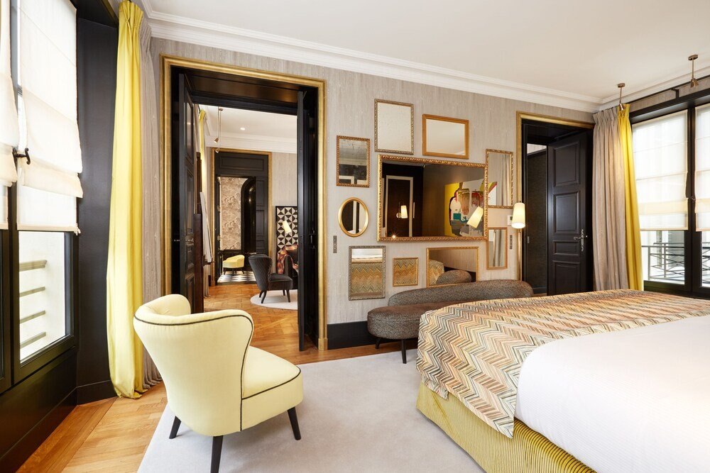 Pavillon de la Reine & Spa, Place des Vosges Room Type - Signature Suite