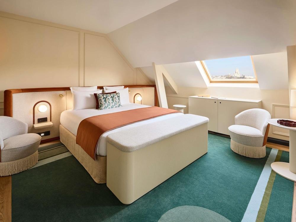 l'Echiquier Opéra Hotel Paris - MGallery Collection Room Type - Deluxe Room, 1 King Bed, City View