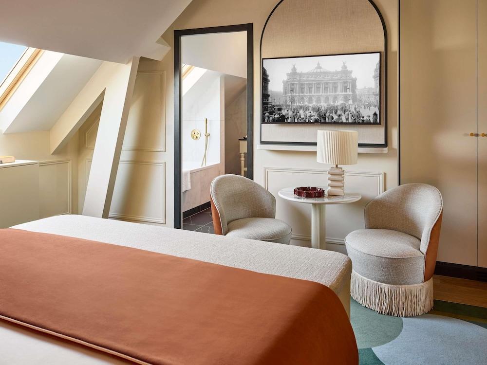 l'Echiquier Opéra Hotel Paris - MGallery Collection Room Type - Deluxe Room, 1 King Bed, City View l'Echiquier Opéra Hotel Paris - MGallery Collection Room Type - Deluxe Room, 1 King Bed, City View