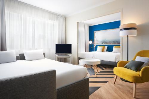 Aparthotel Adagio Porte de Versailles - Tap to explore photos