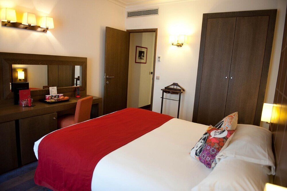 Hôtel Westside Arc de Triomphe Room Type - Deluxe Double Room