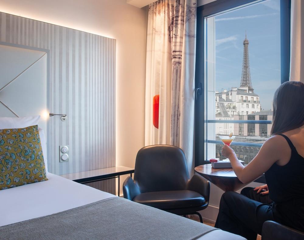 Le Parisis Paris Tour Eiffel Room Type - Double Room with view on the Eiffel Tower 5th and 6th Floor