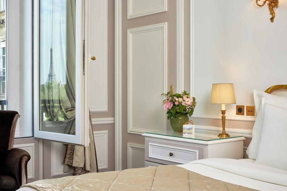Hotel Regina Louvre Room Type - Room (Paris Eiffel Tower)