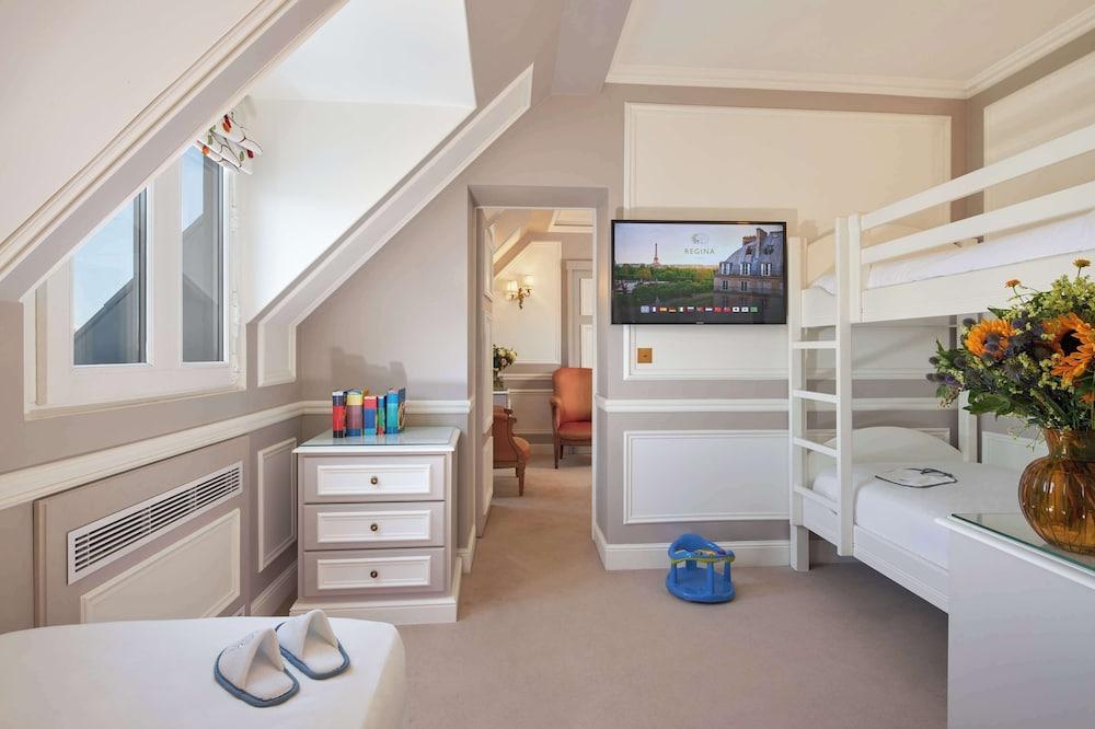 Hotel Regina Louvre Room Type - Family Suite Hotel Regina Louvre Room Type - Family Suite