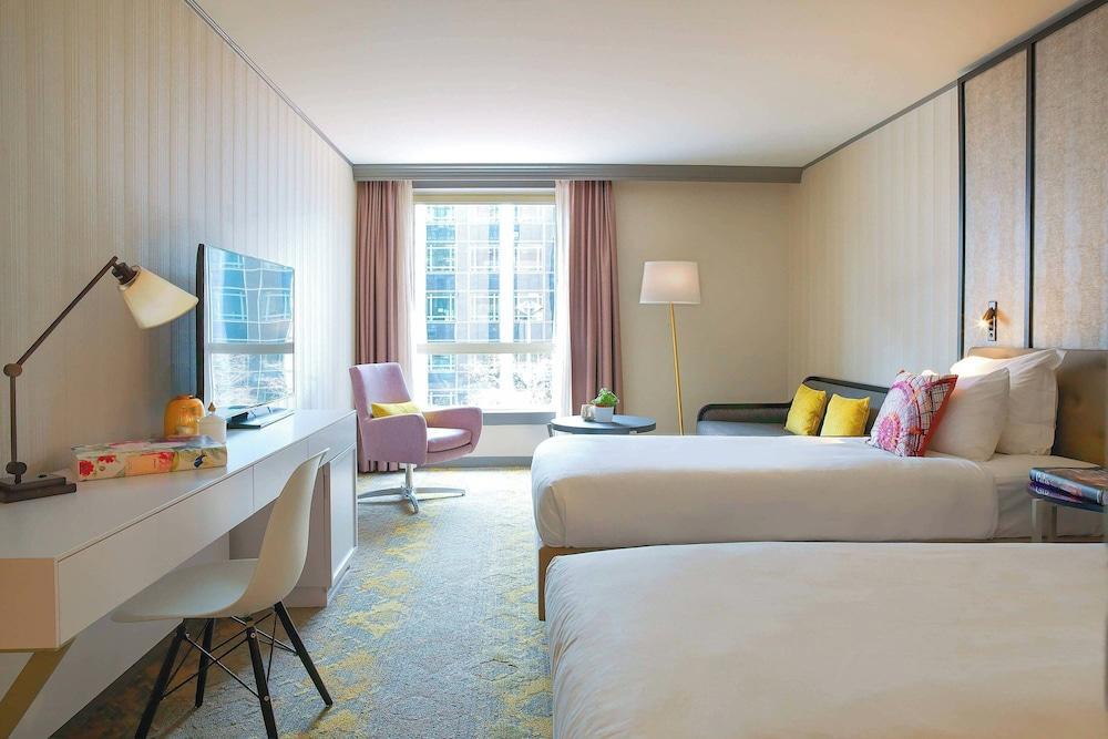 Renaissance Paris La Defense Hotel by Marriott Room Type - Room, 2 Twin Beds