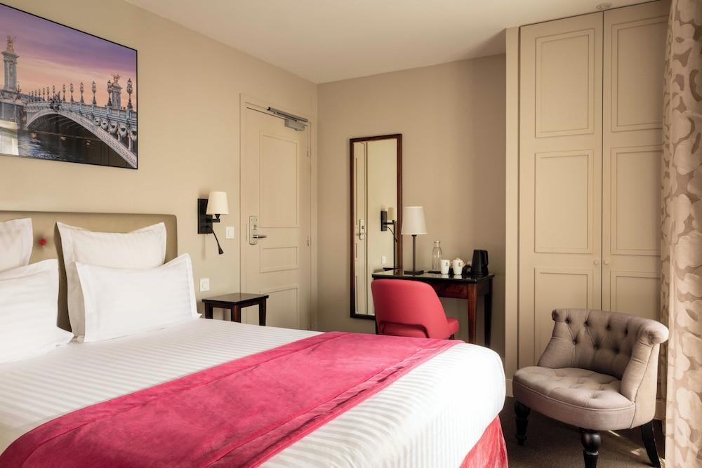 Hôtel Le Relais Saint Charles Room Type - Superior Double room with view on a quiet courtyard