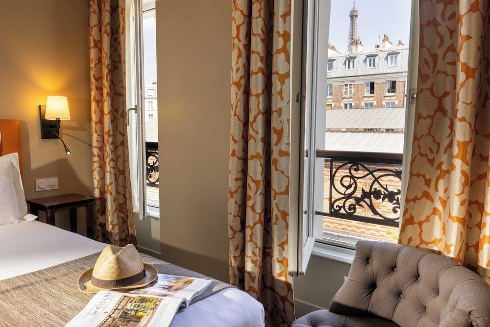 Hôtel Le Relais Saint Charles Room Type - Classic Double Room view the Eiffel Tower Hôtel Le Relais Saint Charles Room Type - Classic Double Room view the Eiffel Tower