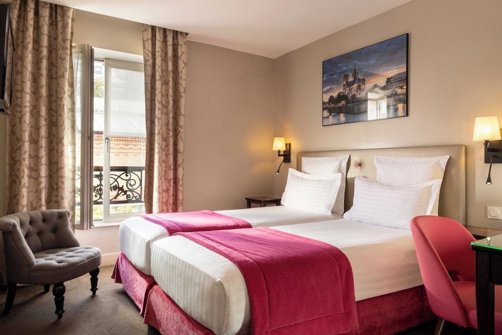 Hôtel Le Relais Saint Charles Room Type - Classic Twin Room, Eiffel Tower view Hôtel Le Relais Saint Charles Room Type - Classic Twin Room, Eiffel Tower view