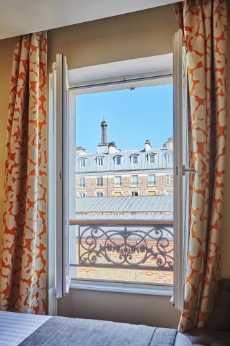 Hôtel Le Relais Saint Charles - Tap to explore photos