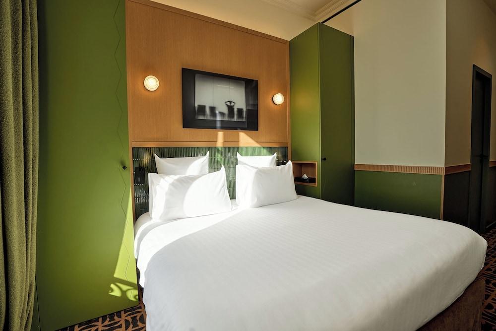 6VH Hotel Room Type - Superior Room