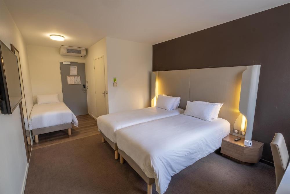 Campanile Roissy - Aéroport CDG - Le Mesnil Amelot Room Type - Standard Room, 3 Twin Beds