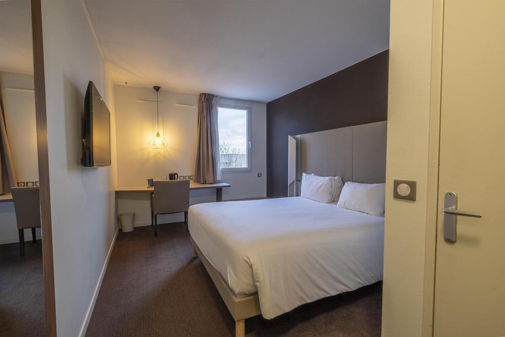 Campanile Roissy - Aéroport CDG - Le Mesnil Amelot Room Type - Standard Room, 1 Double Bed