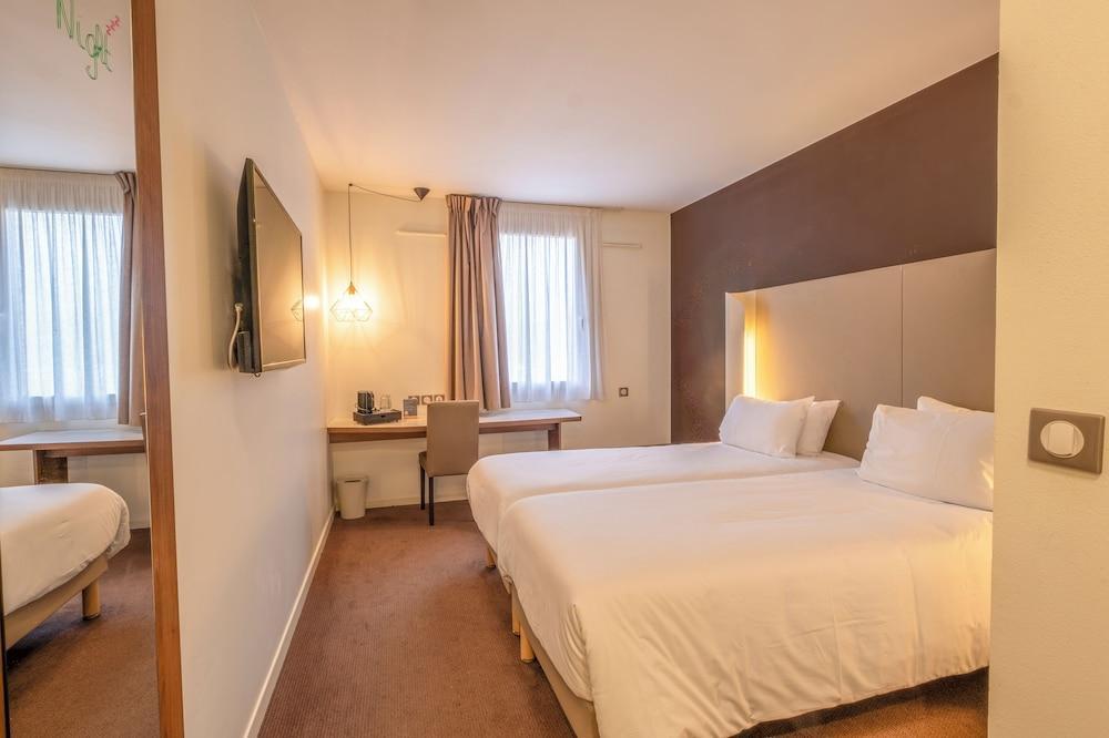 Campanile Roissy - Aéroport CDG - Le Mesnil Amelot Room Type - Standard Room, 2 Twin Beds