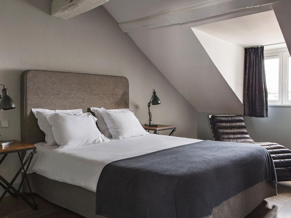 New Hotel Roblin La Madeleine - Tap to explore photos