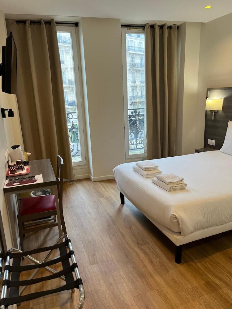 Hipotel Paris Voltaire Bastille Room Type - Double Room