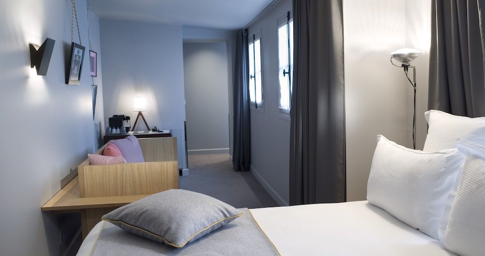 Hotel Saint Dominique Room Type - Deluxe Room