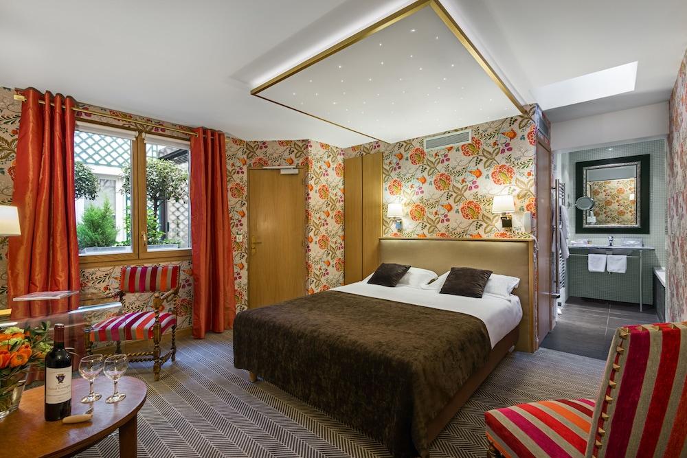 Hôtel Saint Paul Rive Gauche Room Type - Deluxe Room, 1 Queen Bed, Bathtub
