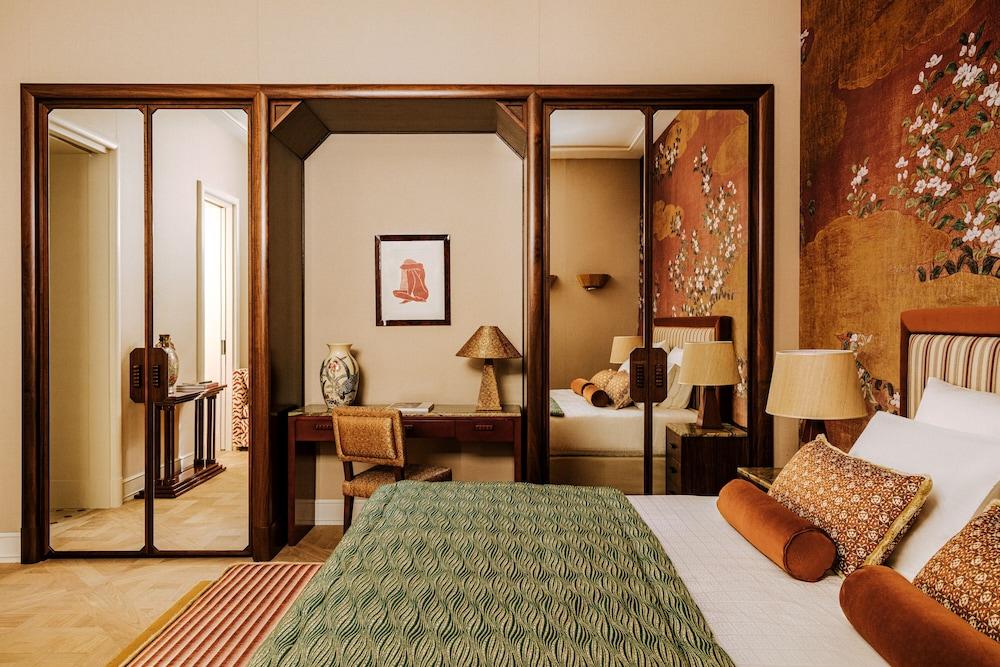 Saint James Paris - Relais & Chateaux Room Type - Prestige Suite