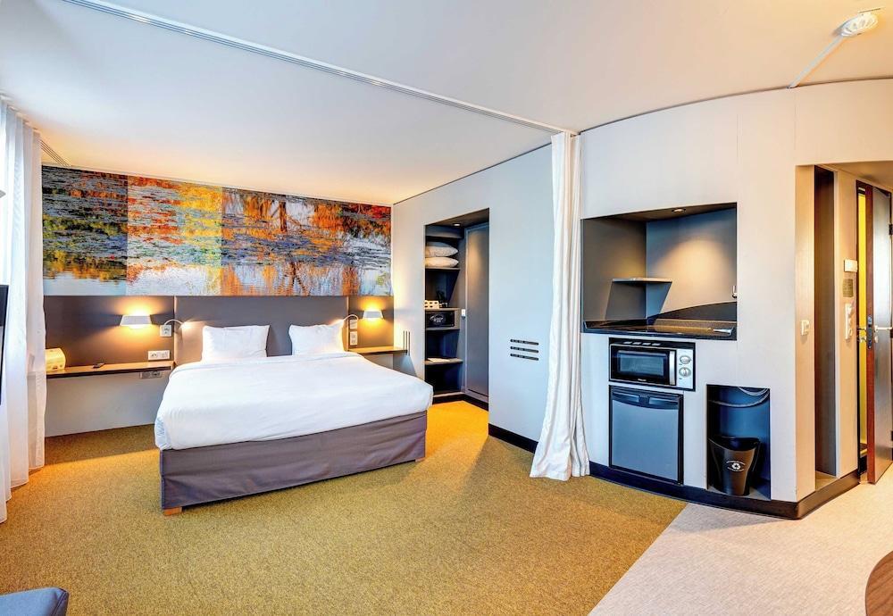 B&B HOME Rueil-Malmaison Gare - Tap to explore photos