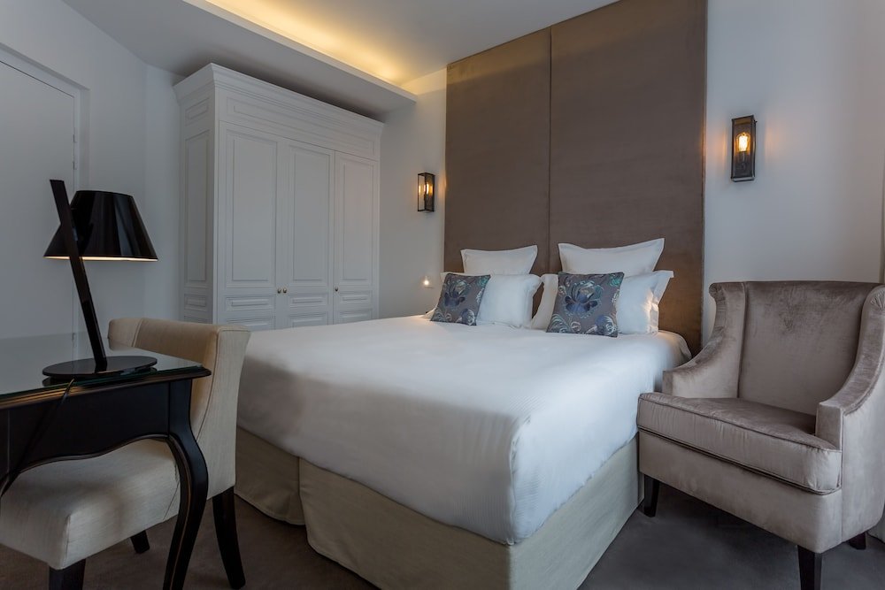 Hotel La Comtesse Room Type - Superior Room (Marquise) Eiffel Tower side view right or left by opening the window