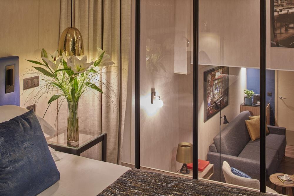 Hotel Atmospheres Room Type - Deluxe Suite