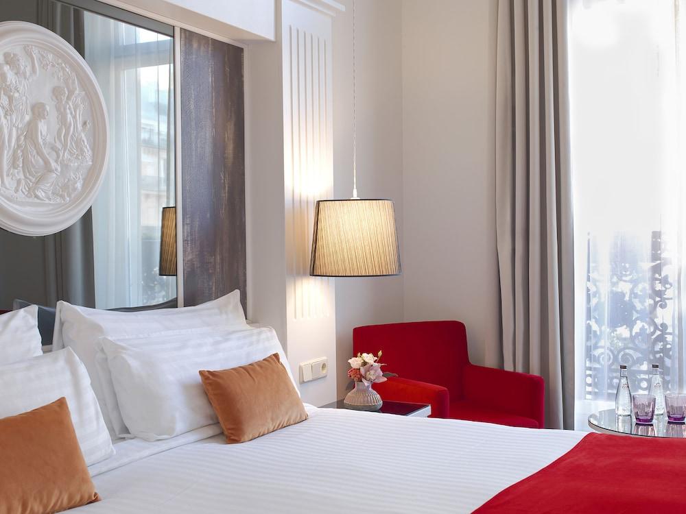 Hotel Paris Opera managed by Melia Room Type - Junior Suite