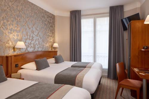 Timhotel Palais Royal Room Type - Comfort Triple Room Timhotel Palais Royal Room Type - Comfort Triple Room