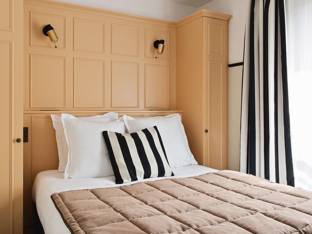 New Hotel Lafayette Room Type - Classic  Room
