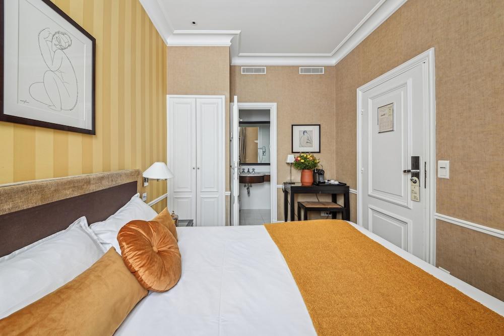 Hotel Victoires Opera Room Type - Classic Double Room