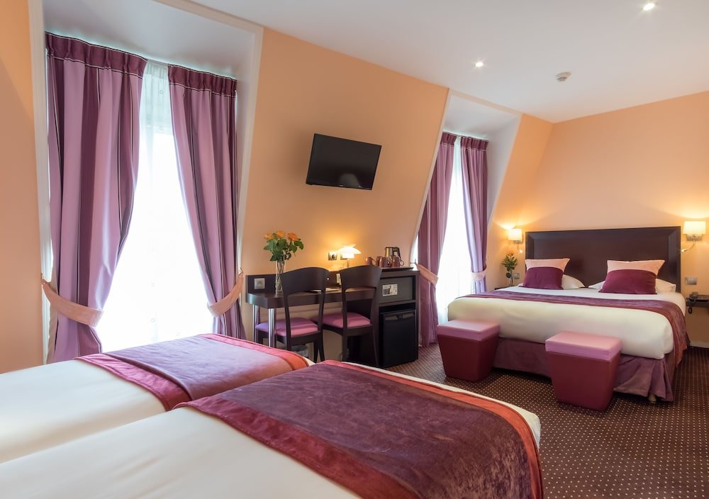 Hotel Virgina Room Type - Quadruple Room