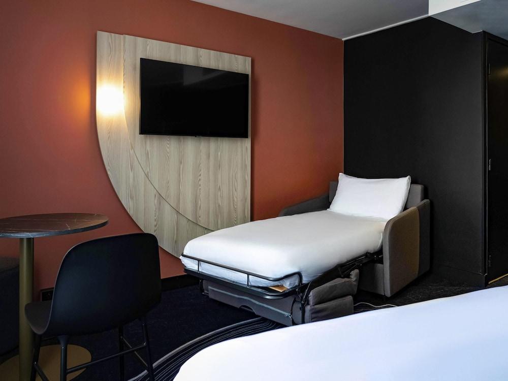 ibis Styles Paris Porte de Versailles - Mairie d'Issy Room Type - Standard room with 1 double bed and 1 sofa