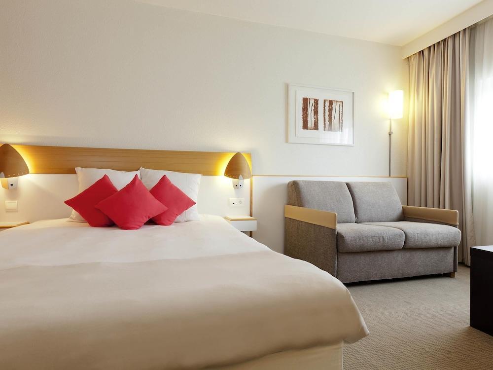 Novotel Paris Orly Rungis - Tap to explore photos