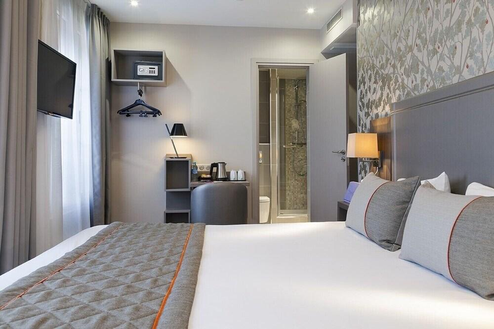 Timhotel Paris Gare de l'Est - Tap to explore photos