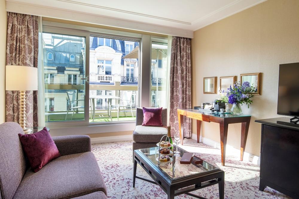 Warwick Champs-Elysées Paris Room Type - Executive Suite, Terrace