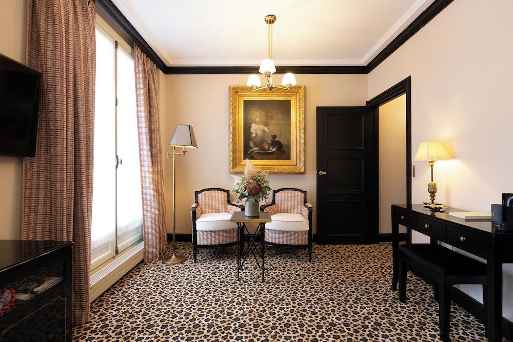 West End Hotel Room Type - Deluxe Room