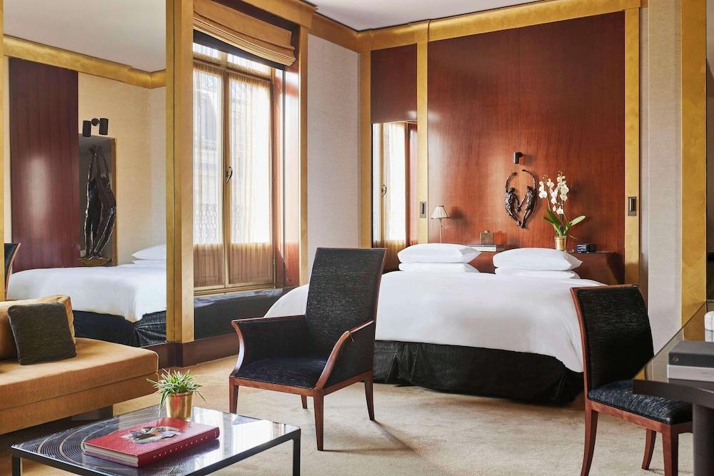Park Hyatt Paris - Vendome Room Type - Park Deluxe Suite